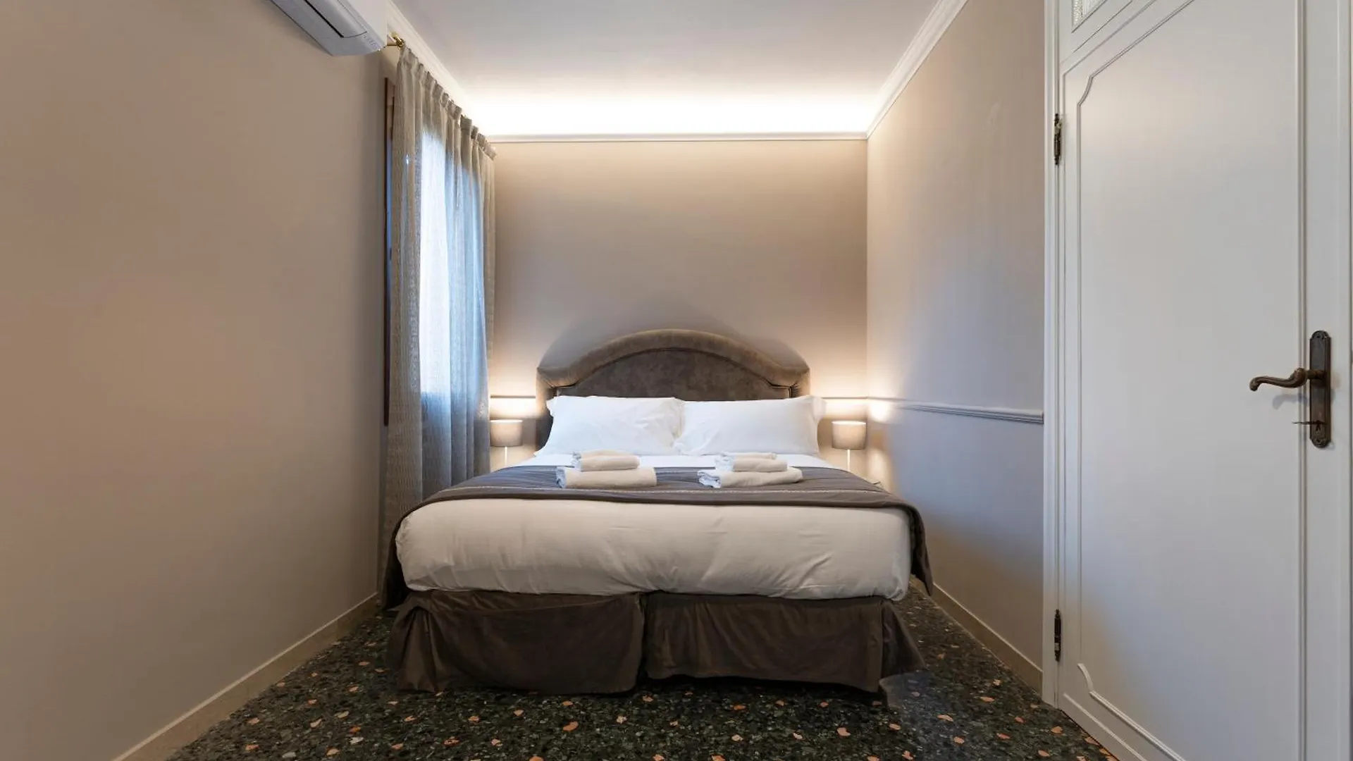 San Vio Palace Luxury Apartments Venedig