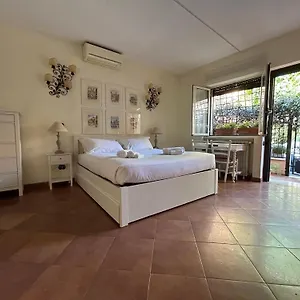 https://apt-lux-piramide.it-romehotels.com